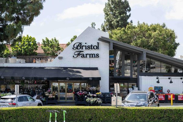 How to Choose the Right Material for a Grilling Apron That Resists Heat?